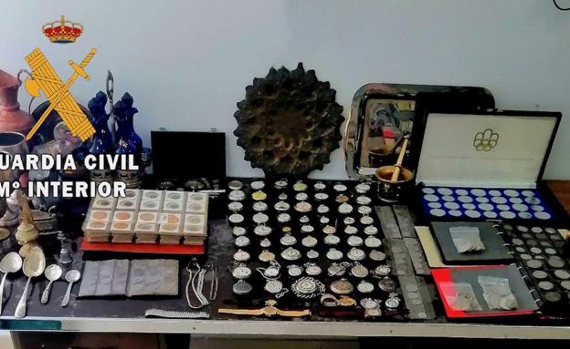 Detenido por el robo de relojes y monedas antiguas valorados en más de 120.000 euros