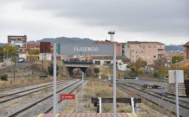 Renfe realizará transbordos en taxis y autobuses entre Monfragüe y Plasencia por obras
