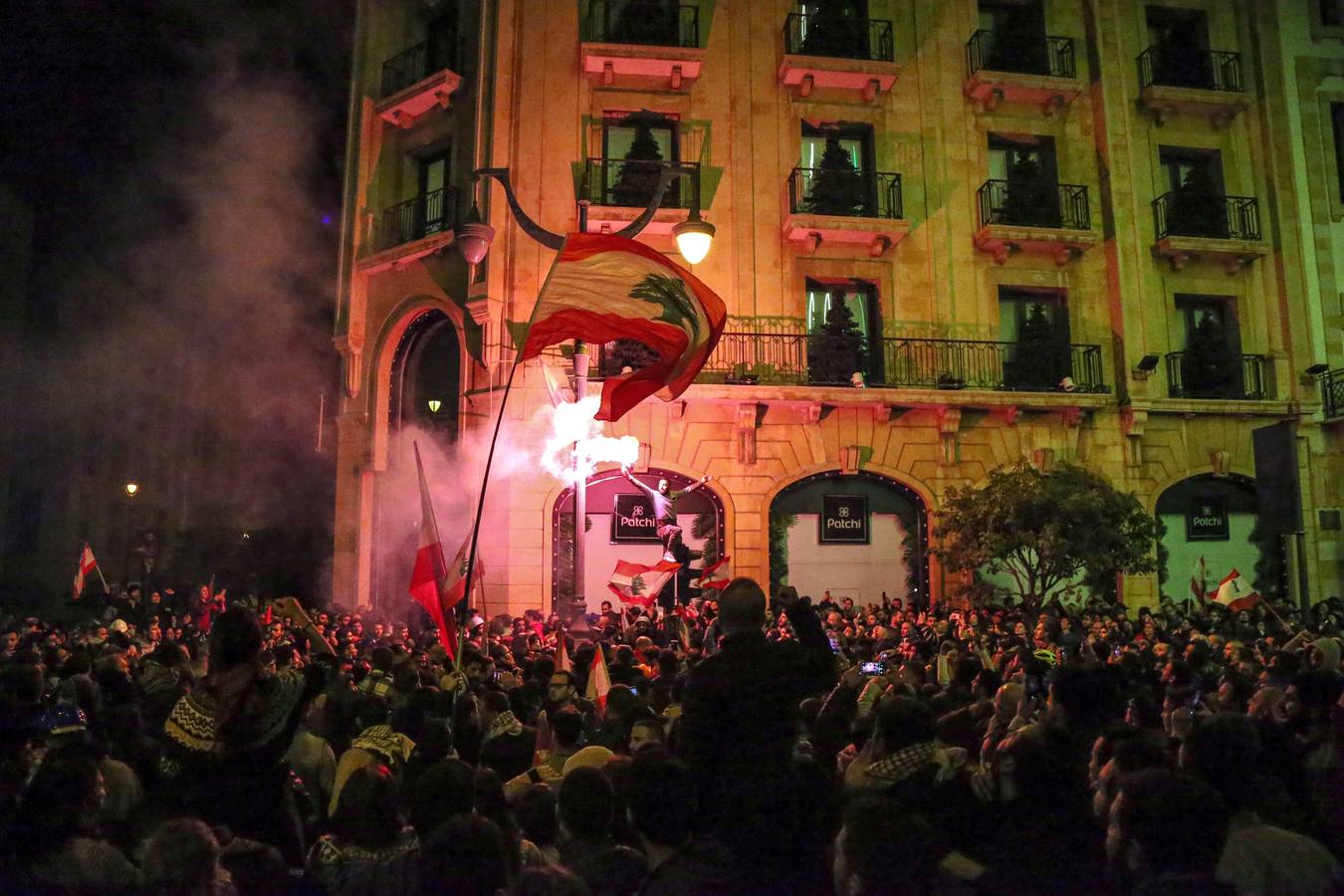Enfrentamientos entre policías y manifestantes en Beirut
