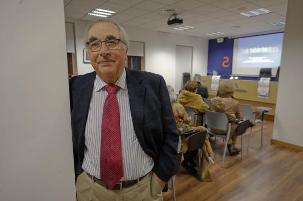 Diego Cachero, un maestro de los belenes en Aula HOY