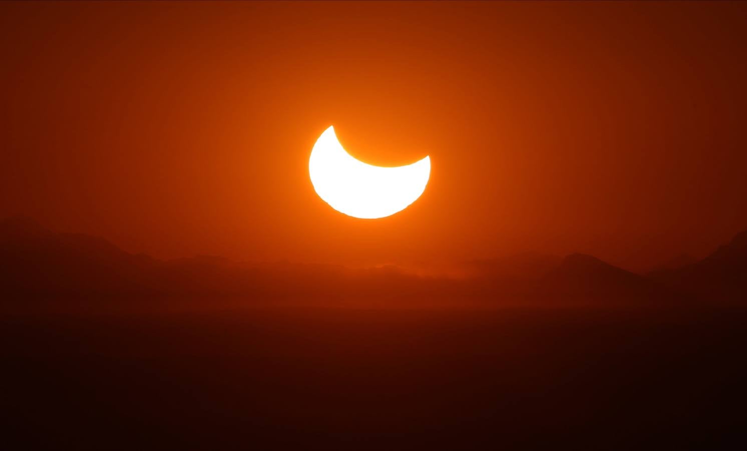 Eclipse solar en los Emiratos Árabes Unidos