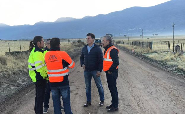 La carretera de Zarza de Granadilla, remozada con materiales reciclados, ya está abierta al tráfico