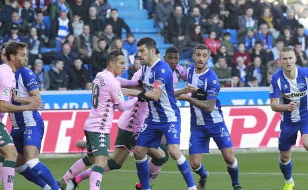 El Betis arranca un empate ante el Alavés