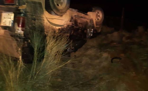 Dos heridos tras una salida de vía en la carretera que une Logrosán y la presa del Ruecas