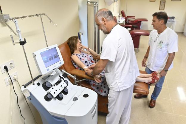 Extremadura atiende cada año a 80.000 pacientes de otras regiones