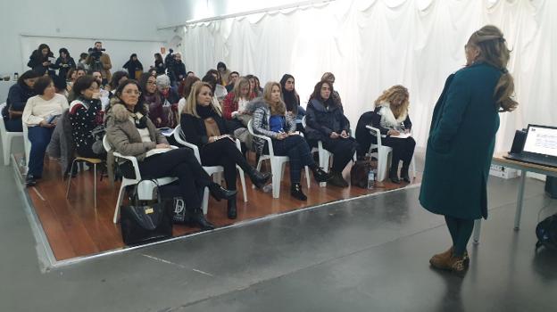 35 empresarias de Villanueva dan a conocer su negocios y se alían para triunfar