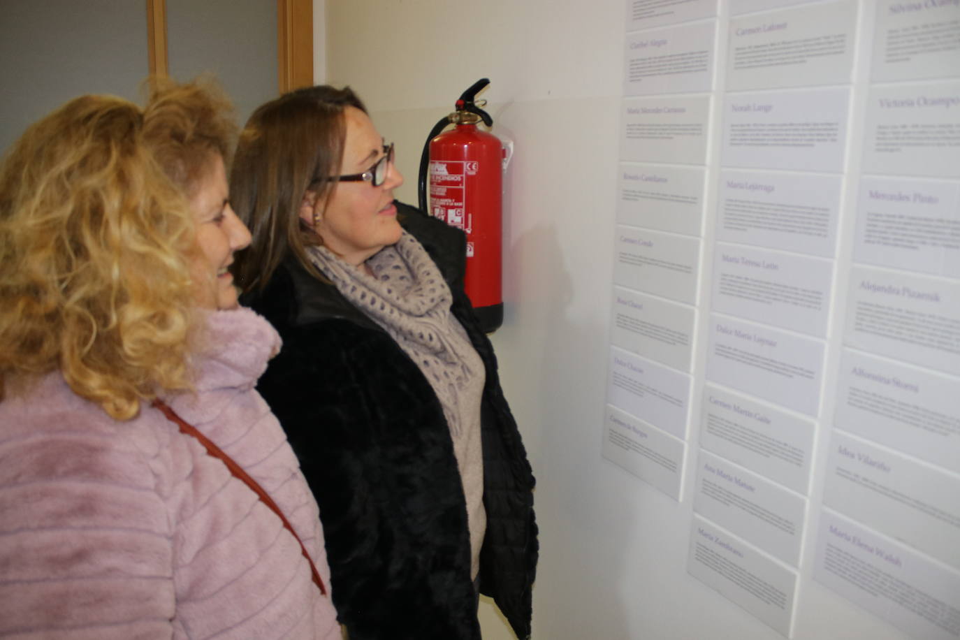 Inauguración exposición «Escrito por Mujeres»