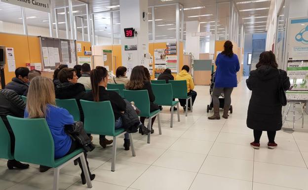 El paro sube en Extremadura en 4.100 personas en enero por la caída del sector servicios