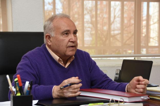 «El sistema autonómico ha hecho que la sanidad sea insostenible»