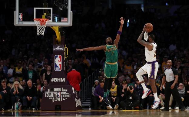 LeBron James decide el clásico entre Lakers y Celtics