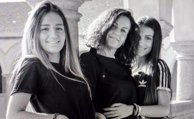 Juan Carlos Delgado presenta la exposición «Madres e Hijas»