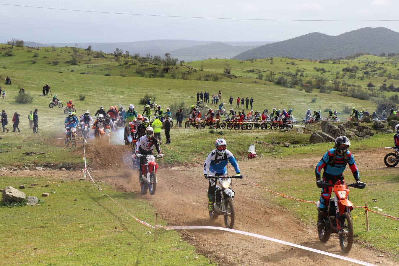 Pilotos y público han disfrutado con la espectacularidad del circuito del Enducross Jerez de los Caballeros