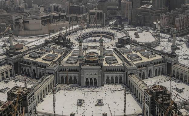 Arabia Saudí pone en peligro su economía al suspender una de las peregrinaciones a La Meca
