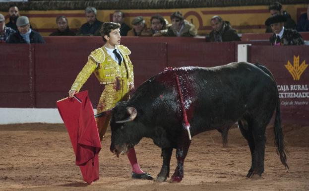 Puerta grande al paisanaje en el debut con caballos de Manuel Perera