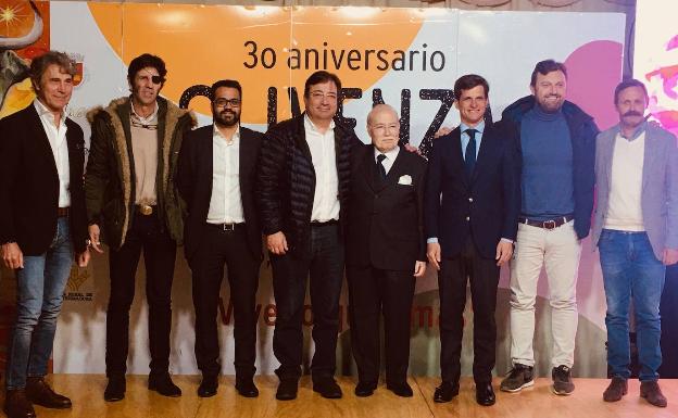 Olivenza homenajea al doctor Val Carreres, figura de la cirugía taurina