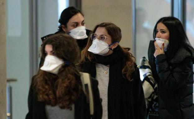 Hijos en casa: «No pasa nada, pero mientras pasa #nosquedamosencasa»