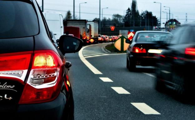 En los vehículos pueden viajar hasta dos personas