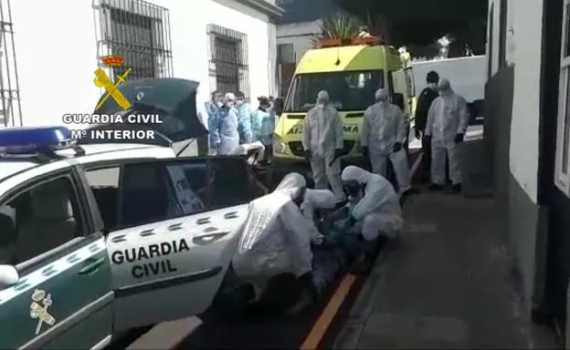 Detenido dos veces en 48 horas en Tenerife tras escupir a varios agentes afirmando estar contagiado