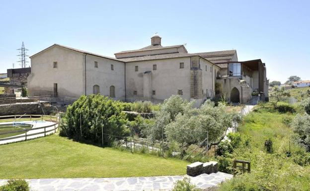 Dos hoteles, un gimnasio y un albergue acogen a 55 ancianos de residencias