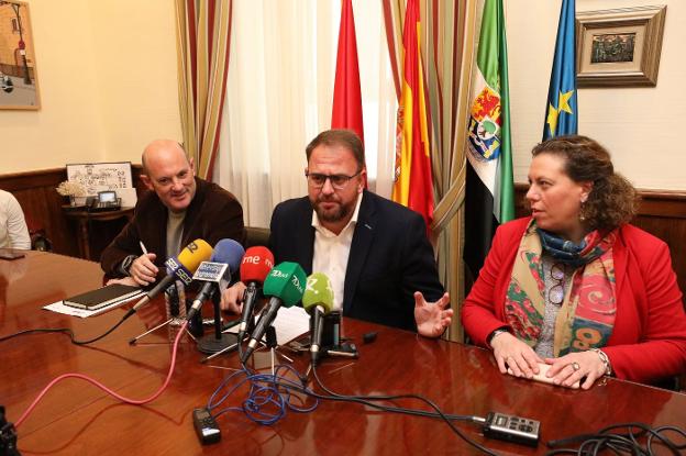 Osuna insiste al gobierno en poder disponer del 100% del superávit