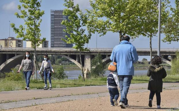 Los niños vuelven a la calle tras 40 días en casa