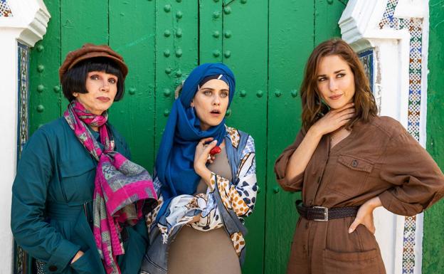 Tres mujeres de juerga para desafiar la pandemia