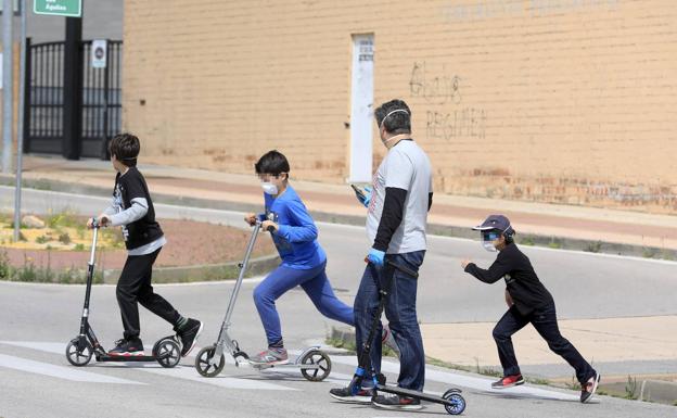 Los niños podrán salir a la calle de ocho a diez de la noche a partir de este viernes