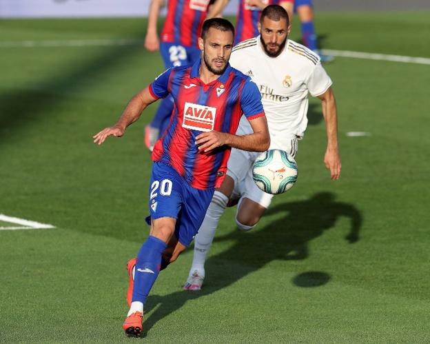 «Este fútbol es muy diferente, muy frío»