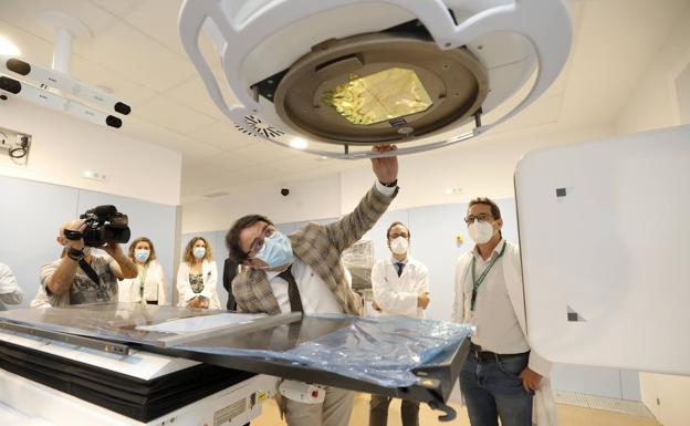 Los primeros pacientes con cáncer serán tratados con el acelerador lineal en 5 meses