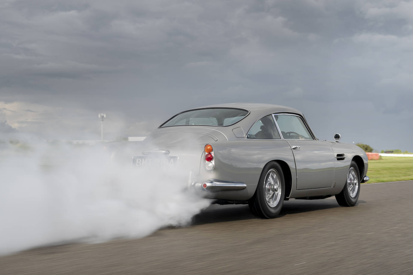 Fotogalería: Aston Martin DB5 Goldfinger, el coche icónico de James Bond