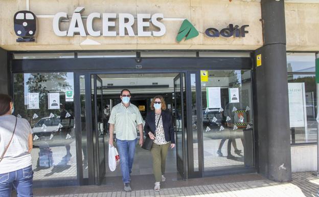 Renfe retoma cuatro servicios más en Extremadura desde mañana viernes