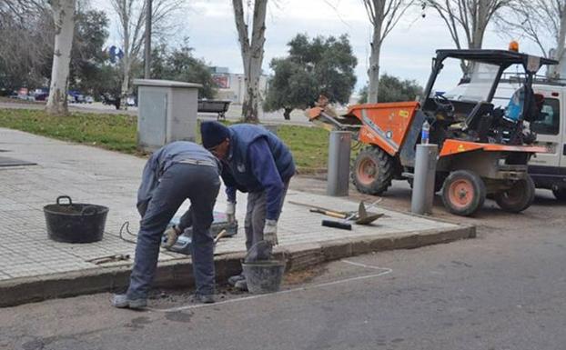 Los fondos del Aepsa permitirán contratar en Plasencia a 127 peones y 13 oficiales para obras