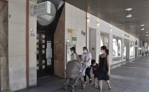 El paro baja en 15.000 personas en el segundo trimestre en Extremadura