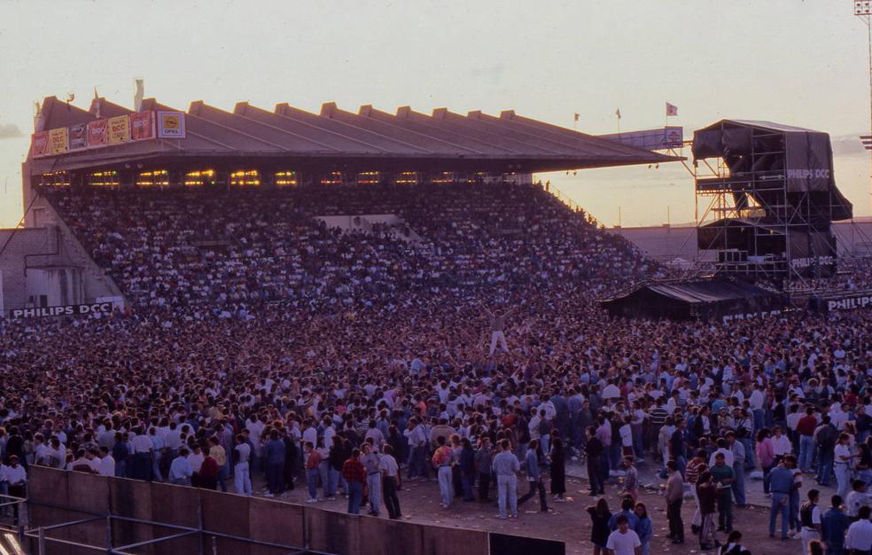 Cáceres se postra ante los 'sultanes del swing'