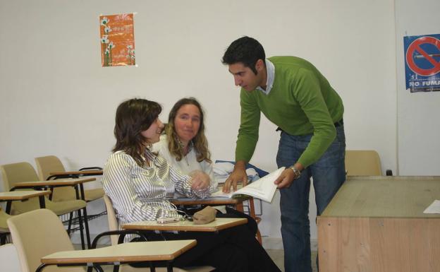 La Junta de Extremadura destina casi un millón de euros a la formación de adultos