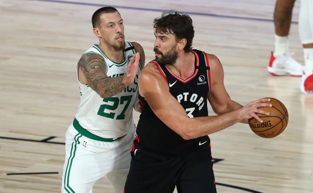 Los Raptors aprovechan el bajón de los Celtics y empatan la serie