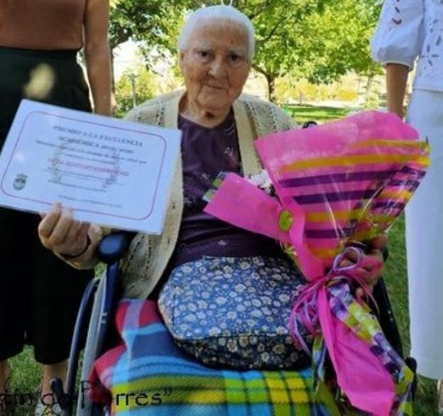 Luisa Rentero, la miajadeña de mayor edad que sigue estudiando