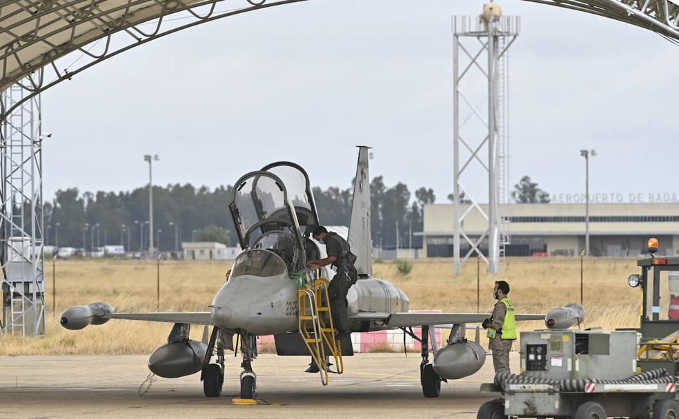 Simulacro de guerra sobre el cielo extremeño