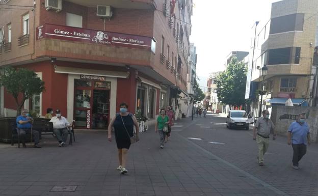 Entran en vigor las restricciones para contener el virus en Almendralejo, Navalmoral y Montijo