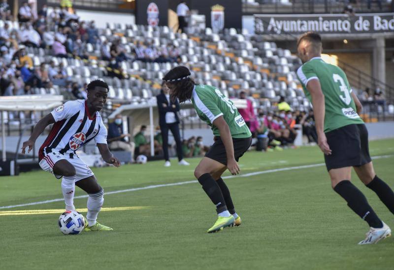El Badajoz cumple con su afición