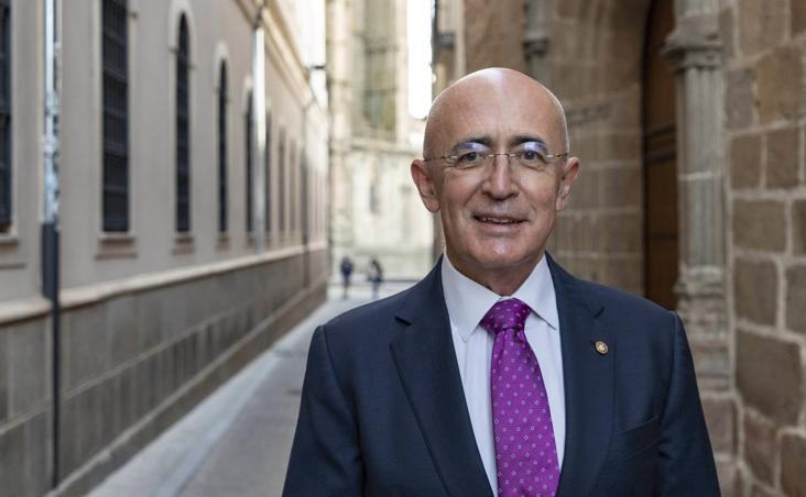 El doctor Carlos Arjona es médico de atención primaria en Cáceres y presidente del Colegio de Médicos de esta provincia.