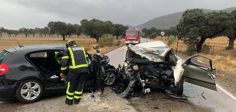 Tres Fallecidos En El Choque Frontal De Dos Vehiculos Entre La Parra Y La Morera Hoy