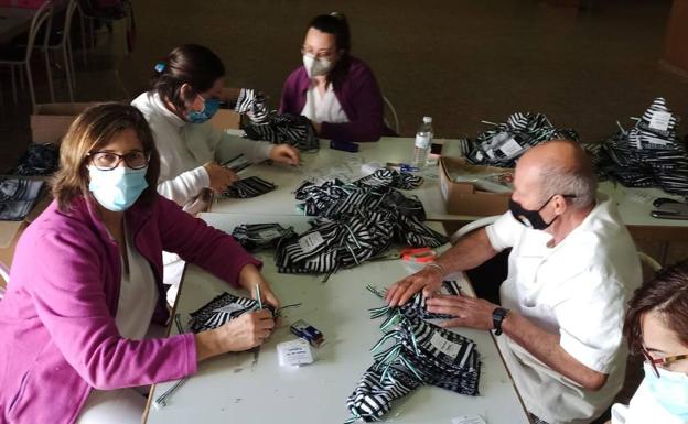 El Ayuntamiento lleva la Castañá a los hogares calamonteños