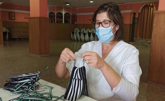 «Hay que tener algo especial para tratar con los mayores, no todo el mundo vale para esto»