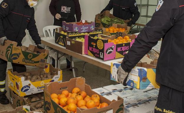 El Conservatorio Superior de Badajoz recoge alimentos para el comedor de San Vicente Paúl