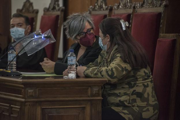 La Audiencia impone 16 años de cárcel a la condenada por estrangular a un hombre