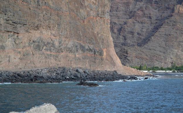 Reanudan la búsqueda de víctimas en el desprendimiento de La Gomera