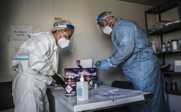 Badajoz tiene 300 casos activos menos de coronavirus que hace diez días