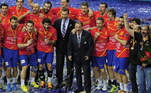 El mundo del deporte recuerda a Juan de Dios Román como «maestro, símbolo y leyenda»