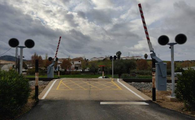 Finalizado el proyecto de protección automática del paso a nivel de San Blas